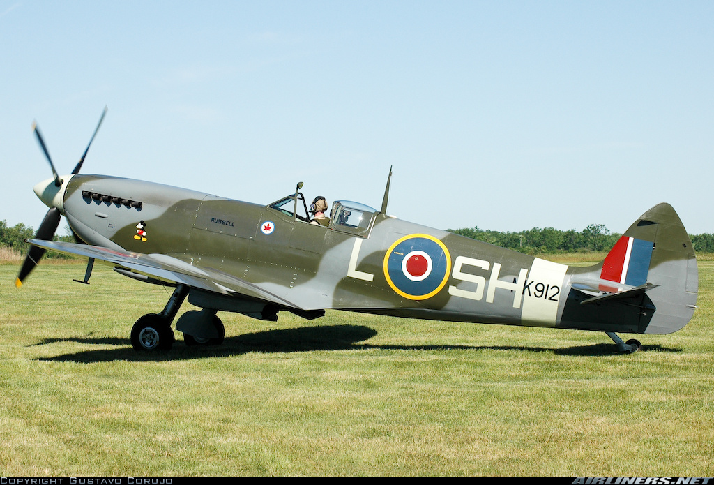 Supermarine Spitfire IX. Nº de Serie MK912, C-FFLC conservado en el Historic Flying Limited en Niagara Falls, Ontario, Canada