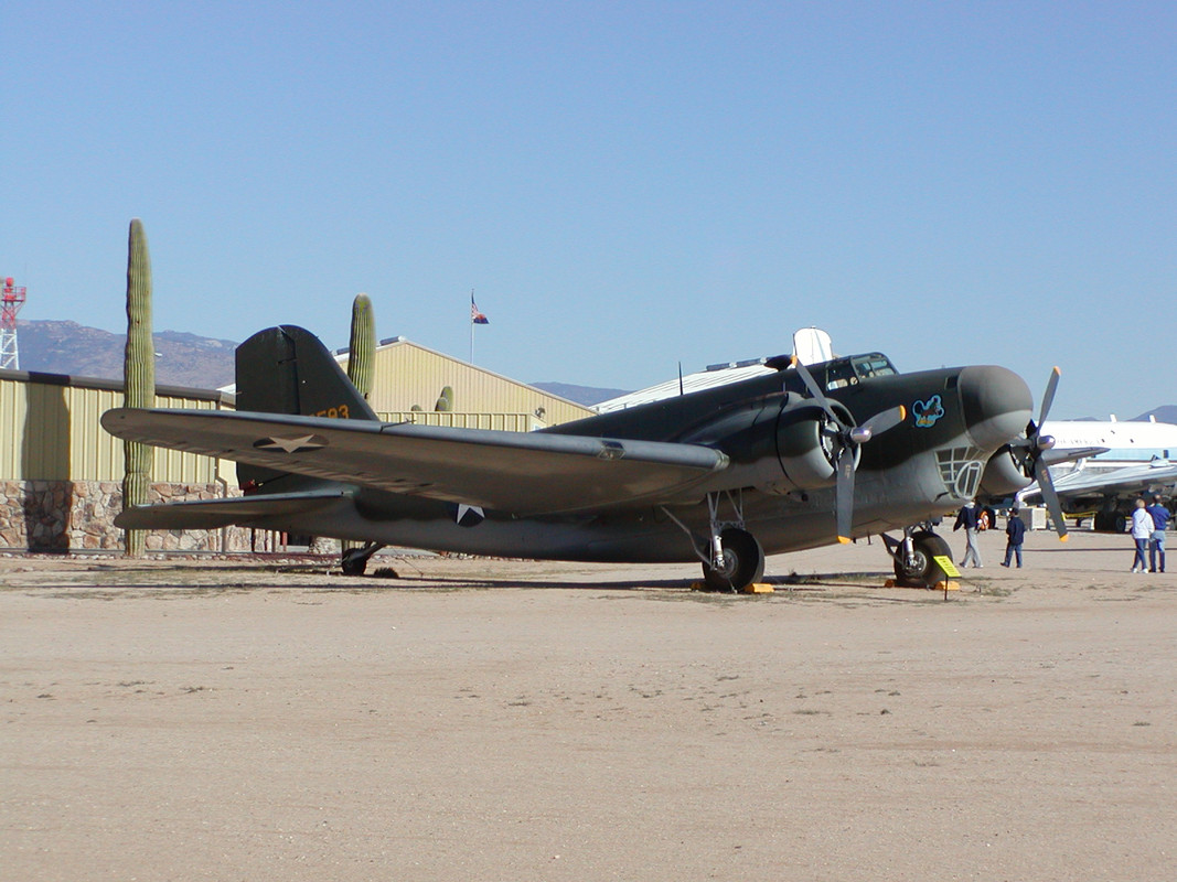 Douglas B-18B Bolo con número de Serie 38-593 conservado en el Pima Air and Space Museum de Tucson, Arizona