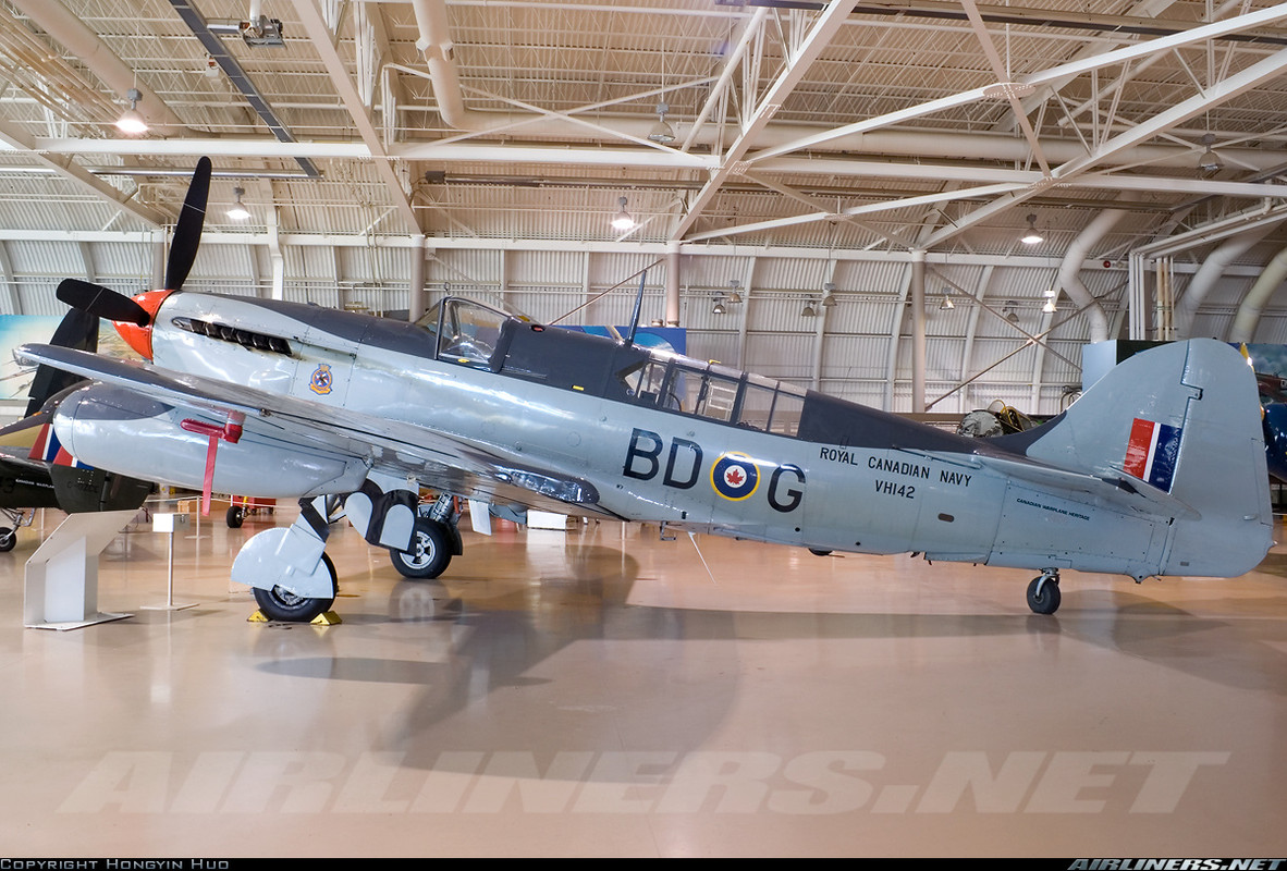 Fairey Firefly AS 6 Nº de Serie WH632 está en exhibición en el Canadian Warplane Heritage Museum en Hamilton, Ontario, Canadá
