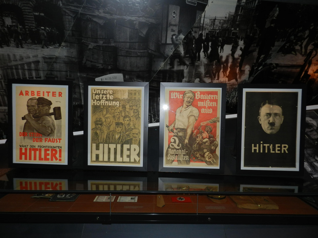 Entramos en la zona dedicada a la propaganda nazi y el Holocausto judío