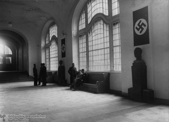 Pasillo principal de la sede central, en Berlín, de la Gestapo, en el año 1934