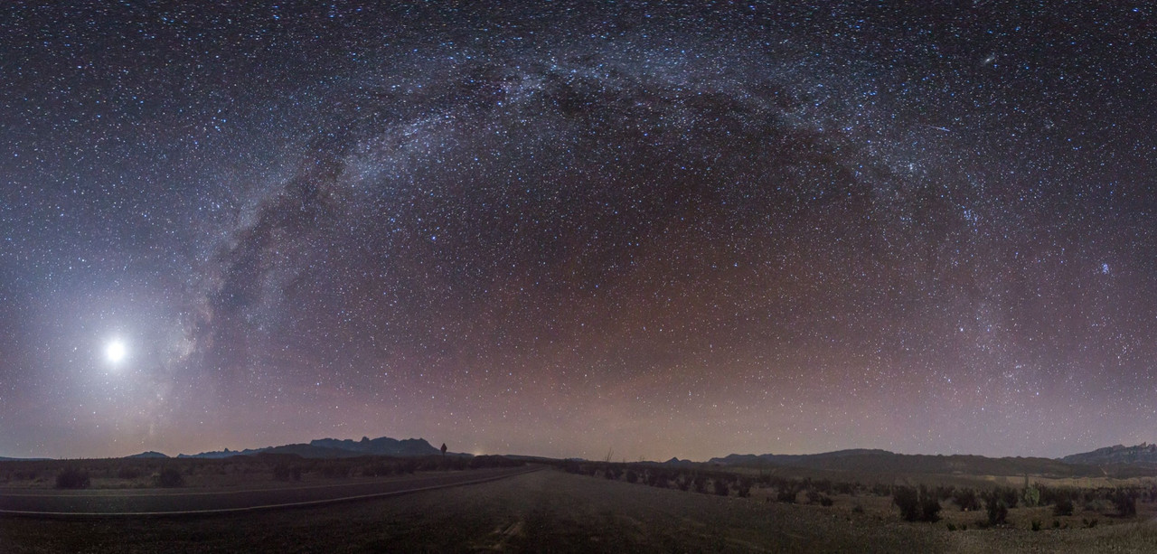 Night Sky - Jesse Sewell // Unsplash