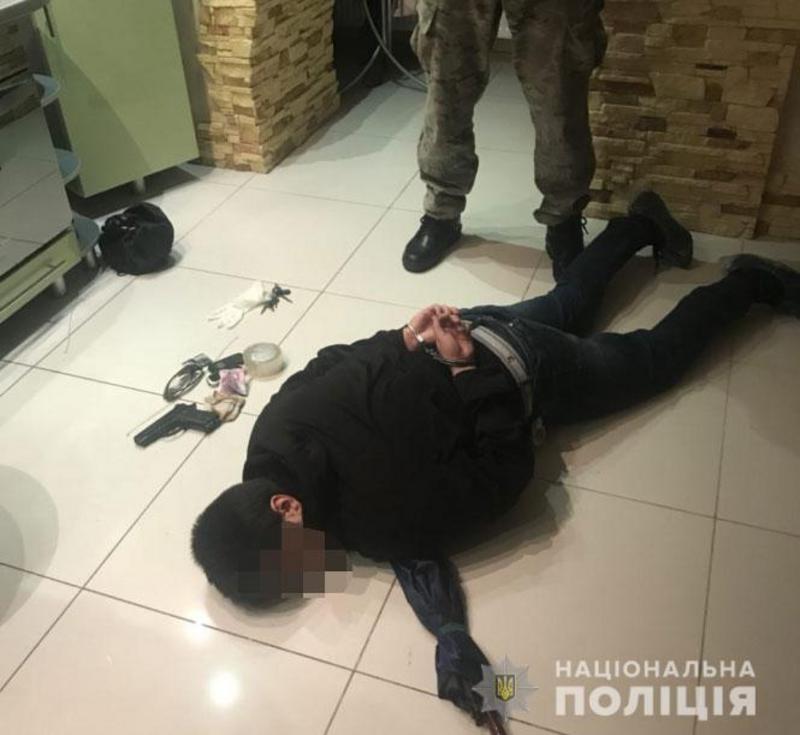 Харьковский правоохранитель подался в «убийцы» ради спасения женщины (фото)