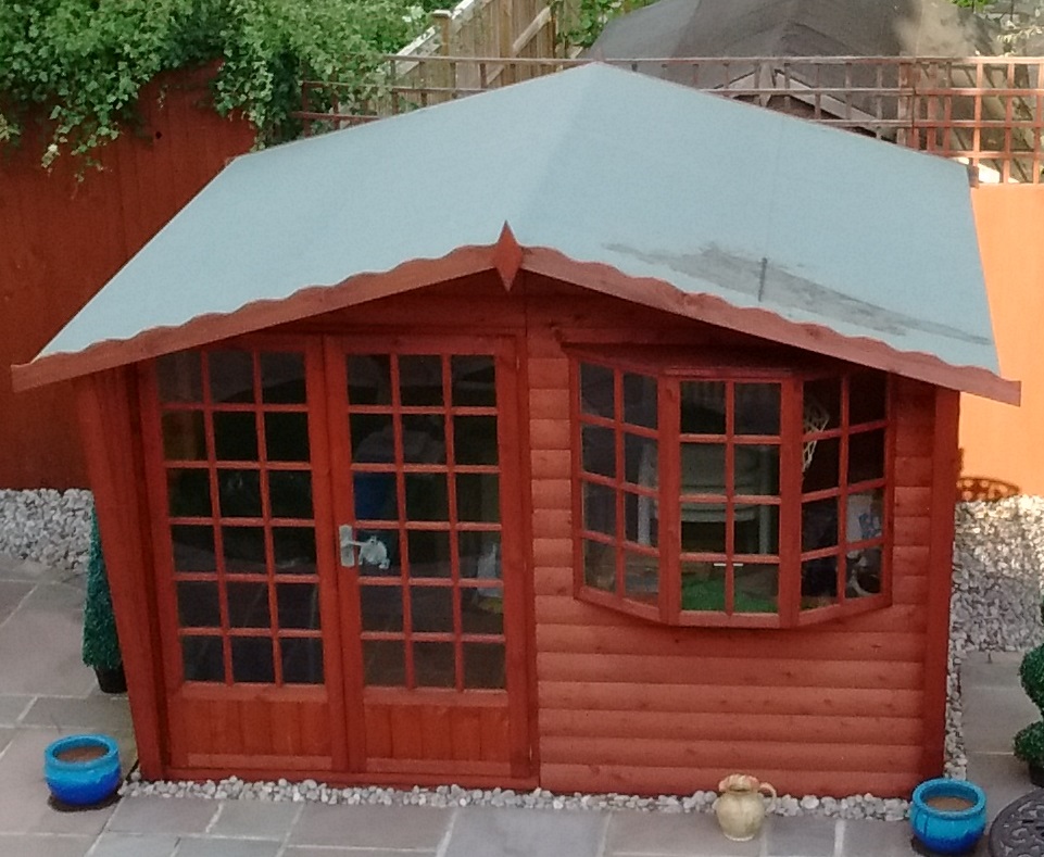 summerhouse_roof_stain_1.jpg