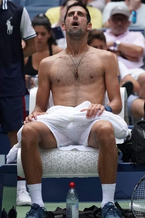 Here's Novak's looking hot. 