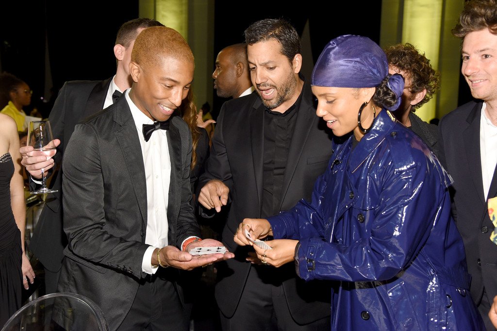 Pharrell_Williams_With_David_Blaine_Alicia_Keys_fdg_g