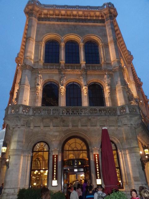 Viena - Bratislava - Praga - Blogs de Europa Este - Viena:de Karsplatz hasta el Museumquartier pasando por la Opera, Hofburg y más. (34)