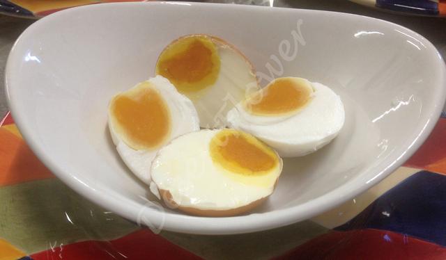 [Image: 04_Cut_Egg.jpg]