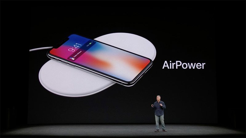 Hé lộ thông tin Apple sẽ tung ra đế sạc AirPower vào tháng 9, chạy iOS rút gọn