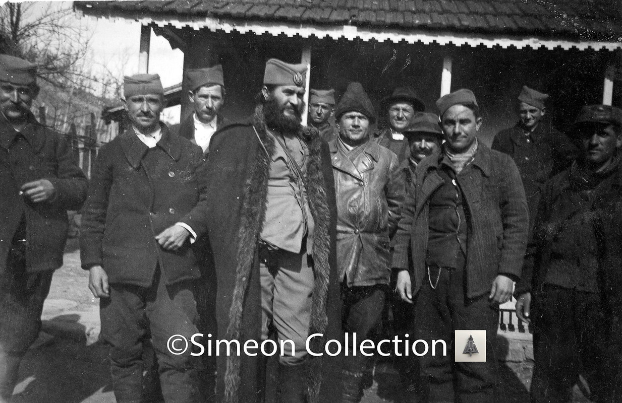 [Слика: chetniks100330copyright_1.jpg]